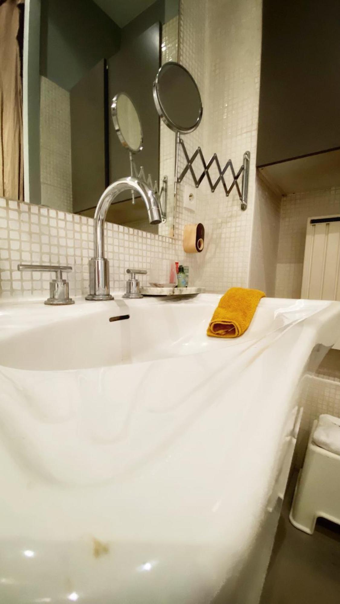 Villa Lepic, Luxury Flat In Montmartre With Private Terrasse-Appartement Entier 巴黎 外观 照片